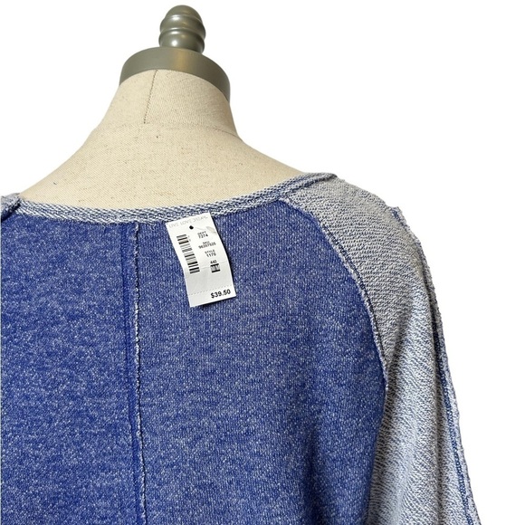 Live Love Dream Blue ColorBlock Two Tone Distressed Cold Shoulder Sweater Medium - Picture 9 of 13
